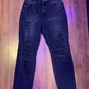 🦋3 for $20🦋 American Eagle Black Ripped Mom Jeans- 10